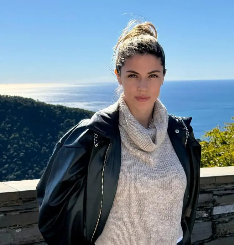 Stephanie Cayo