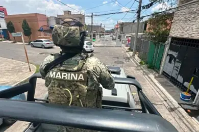 Terror en Tec&aacute;mac: sujeto armado toma como rehenes a seis familiares dentro de una casa