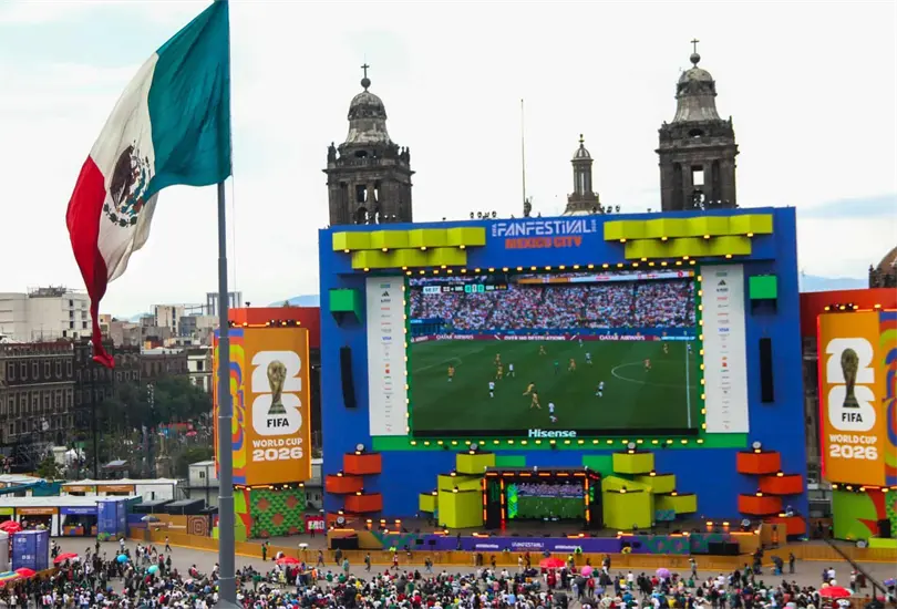 El objetivo es que la visita no se limite únicamente a recibir un peluche, sino que se convierta en una experiencia completa para quienes acuden al FIFA Fan Fest.