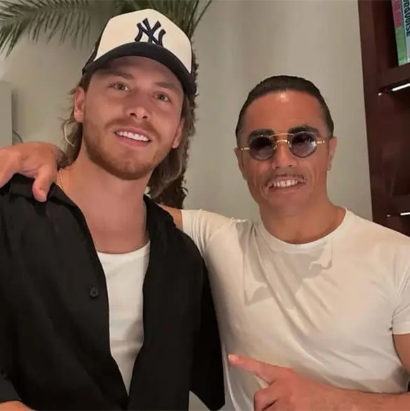 Aldo de Nigris denuncia estafa en restaurante de Salt Bae tras cobro de 40 mil pesos