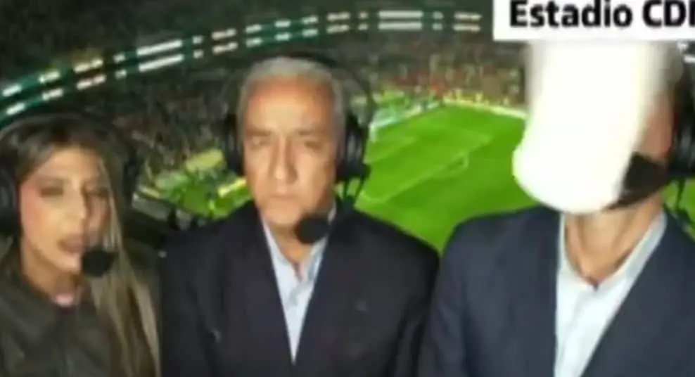 Periodista de Ecuador es agredido X