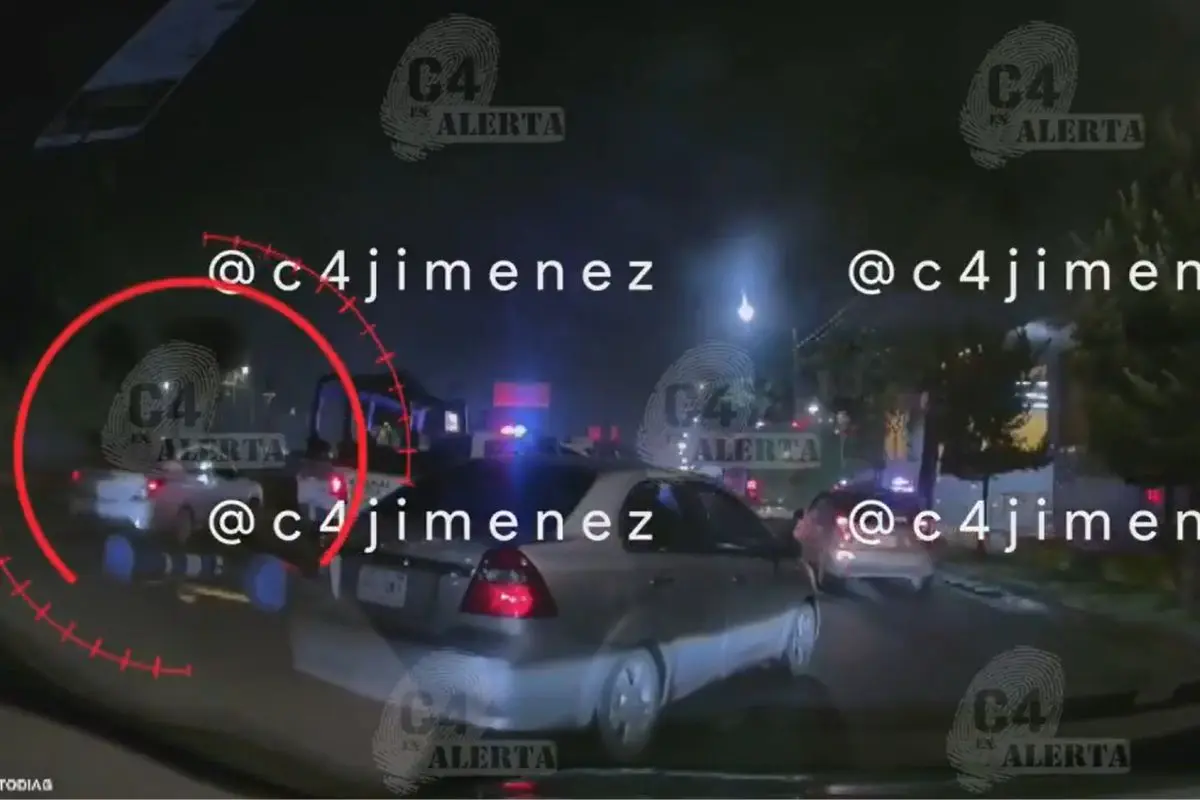  Conductor escapa de alcoholímetro y acaba con el auto volcado 