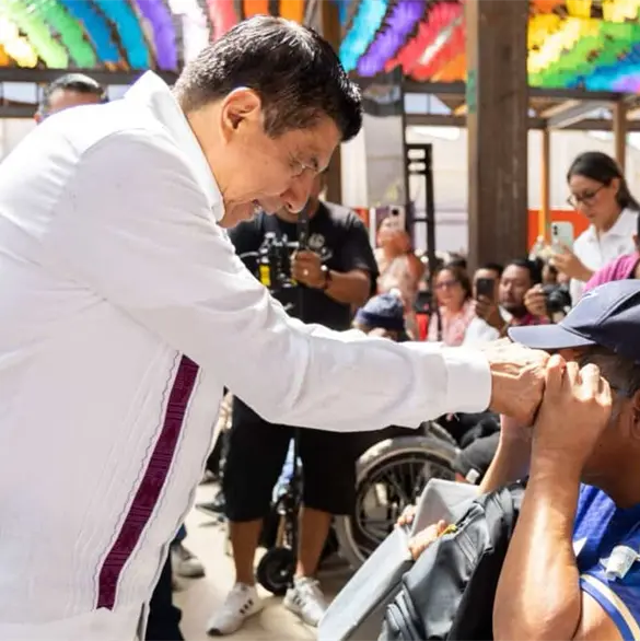 Salom&oacute;n Jara entrega en Oaxaca m&aacute;s de mil 400 apoyos a familias en jornada "Ver, Escuchar y Avanzar" 