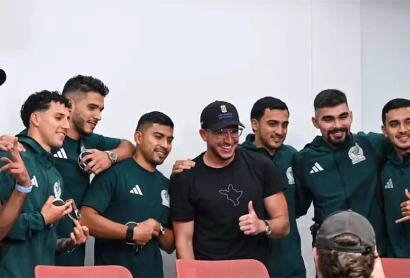 El gesto del influencer SteveWillDoIt  se volvi&oacute; viral luego de que regalara relojes Rolex a la Selecci&oacute;n Mexicana.