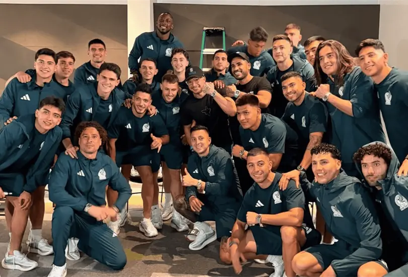 Selección Mexicana devuelve relojes Rolex regalados por youtuber Selección Mexicana devuelve relojes Rolex regalados por youtuber