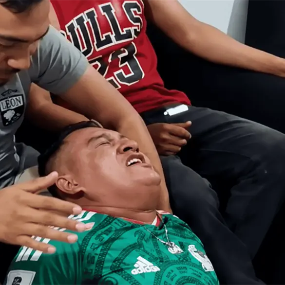 Resumen de lo que es un mexicano: argentinos se burlan del aficionado que lloró tras la derrota ante Inglaterra Resumen de lo que es un mexicano: argentinos se burlan del aficionado que lloró tras la derrota ante Inglaterra