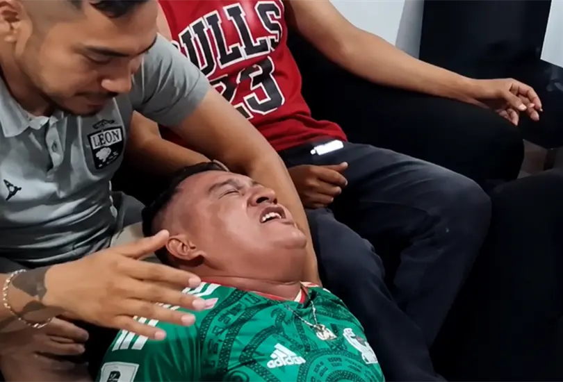 El llanto de un aficionado mexicano tras la derrota ante Inglaterra provoca burlas en Argentina.