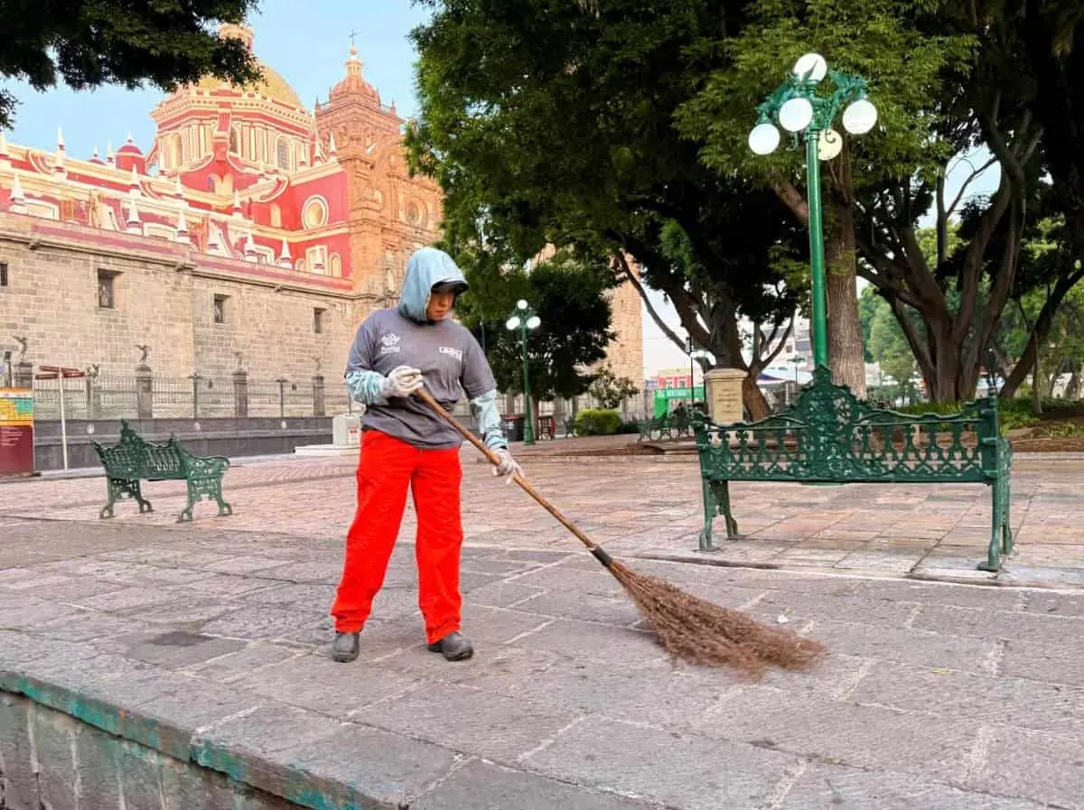 Gobierno de Puebla realiza operativo de limpieza tras concentración por México vs Inglaterra. Gobierno de la Ciudad.