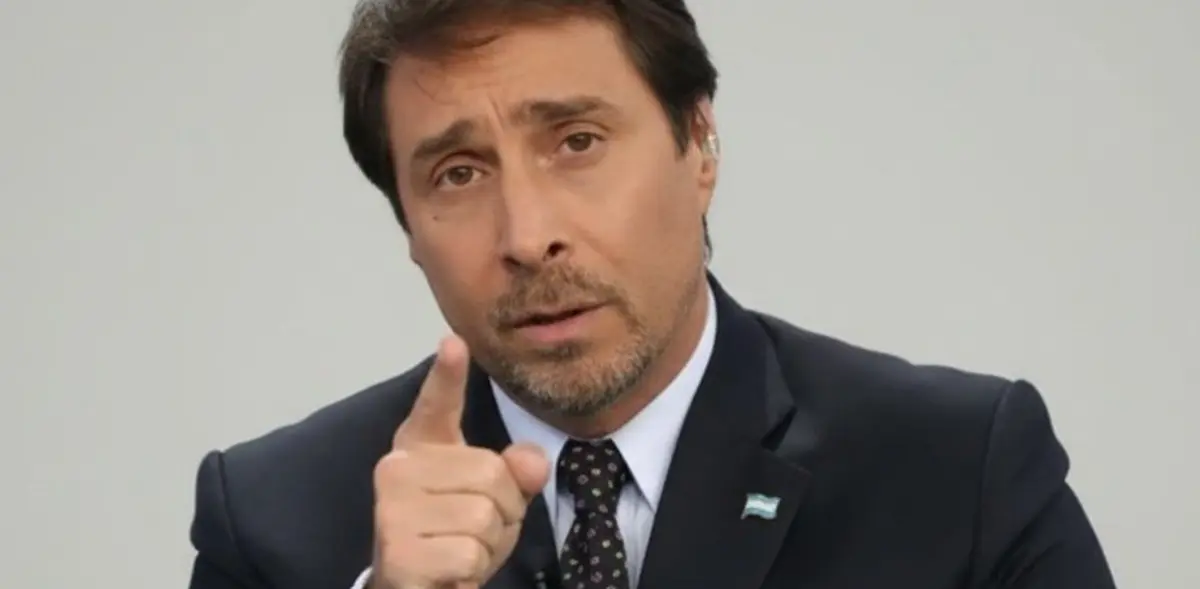 El periodista argentino que difundió una fake news sobre Ecuador y luego lanzó un ataque contra México. Especial.