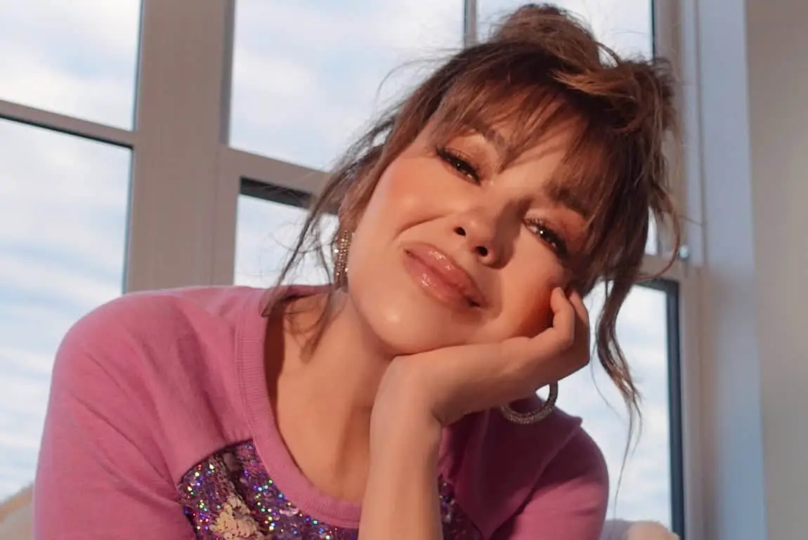 A sus 54 años, Thalía continúa siendo una de las artistas mexicanas más exitosas e influyentes del entretenimiento latino.