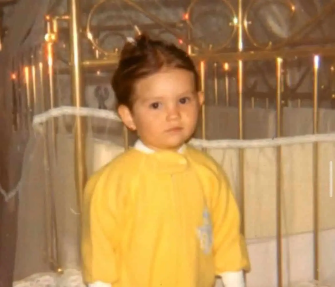 Ariadna Thalía Sodi Miranda nació el 26 de agosto de 1971 en la Ciudad de México e inició su carrera artística antes de los 10 años como integrante del grupo infantil 'Din-Din'.