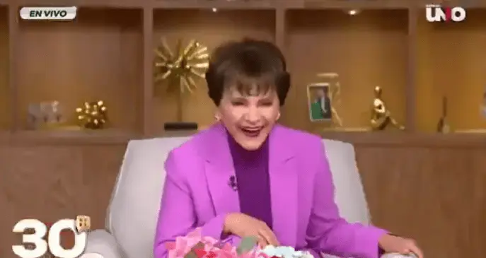 Pati Chapoy secundó a Pedro Sola. Especial.