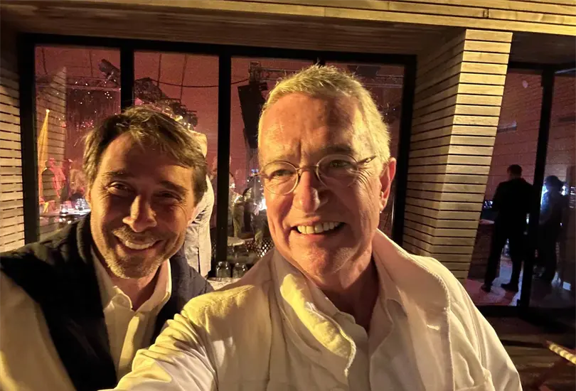 La historia detrás de la foto entre Ricardo Salinas Pliego y Eduardo Feinmann. La historia detrás de la foto entre Ricardo Salinas Pliego y Eduardo Feinmann.