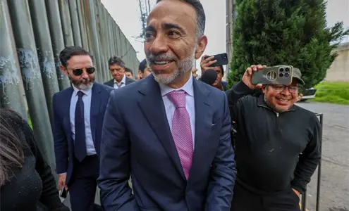 Vinculan a proceso a Fernando Flores, alcalde de Metepec; seguirá en el cargo por esta razón Vinculan a proceso a Fernando Flores, alcalde de Metepec; seguirá en el cargo por esta razón