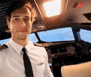 Sigue adelante: Piloto instructor salta del avi&oacute;n y deja el vuelo al mando a su alumna