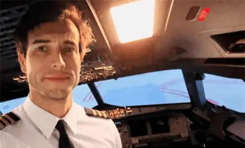 Sigue adelante: Piloto instructor salta del avión y deja el vuelo al mando a su alumna Sigue adelante: Piloto instructor salta del avión y deja el vuelo al mando a su alumna