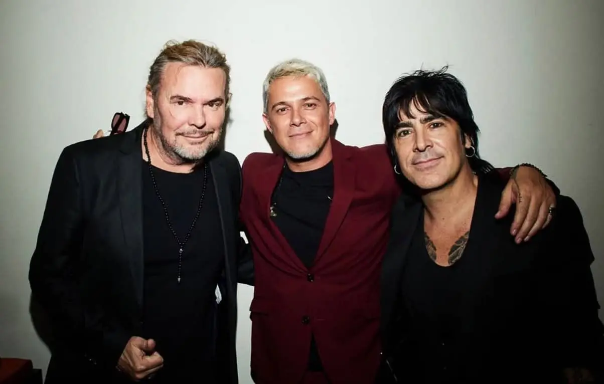 La banda ha sido distinguida con múltiples premios, incluidos los Grammy y los Grammy Latinos, consolidándose como uno de los grupos latinos más importantes de todos los tiempos. La banda ha sido distinguida con múltiples premios, incluidos los Grammy y los Grammy Latinos, consolidándose como uno de los grupos latinos más importantes de todos los tiempos.