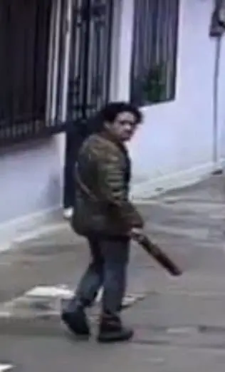 Vecinos de la alcaldía Iztacalco exigieron a las autoridades localizar al presunto responsable. Captura de pantalla