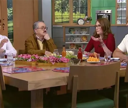 Juntan firmas para cancelar Ventaneando por comentarios de Pedro Sola contra los animales