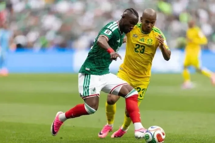 El mediocampista fue uno de los once titulares de Sudáfrica que enfrentó a México en la fase de grupos del Mundial 2026. Especial