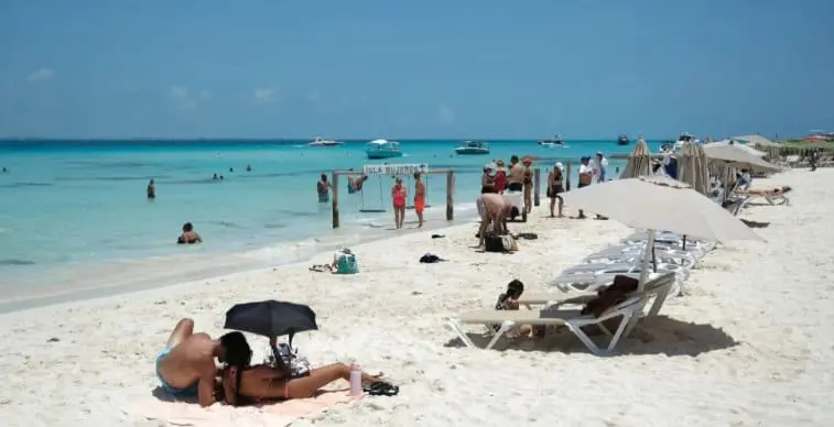 Las autoridades implementarán acciones de saneamiento en las cinco playas afectadas. Especial