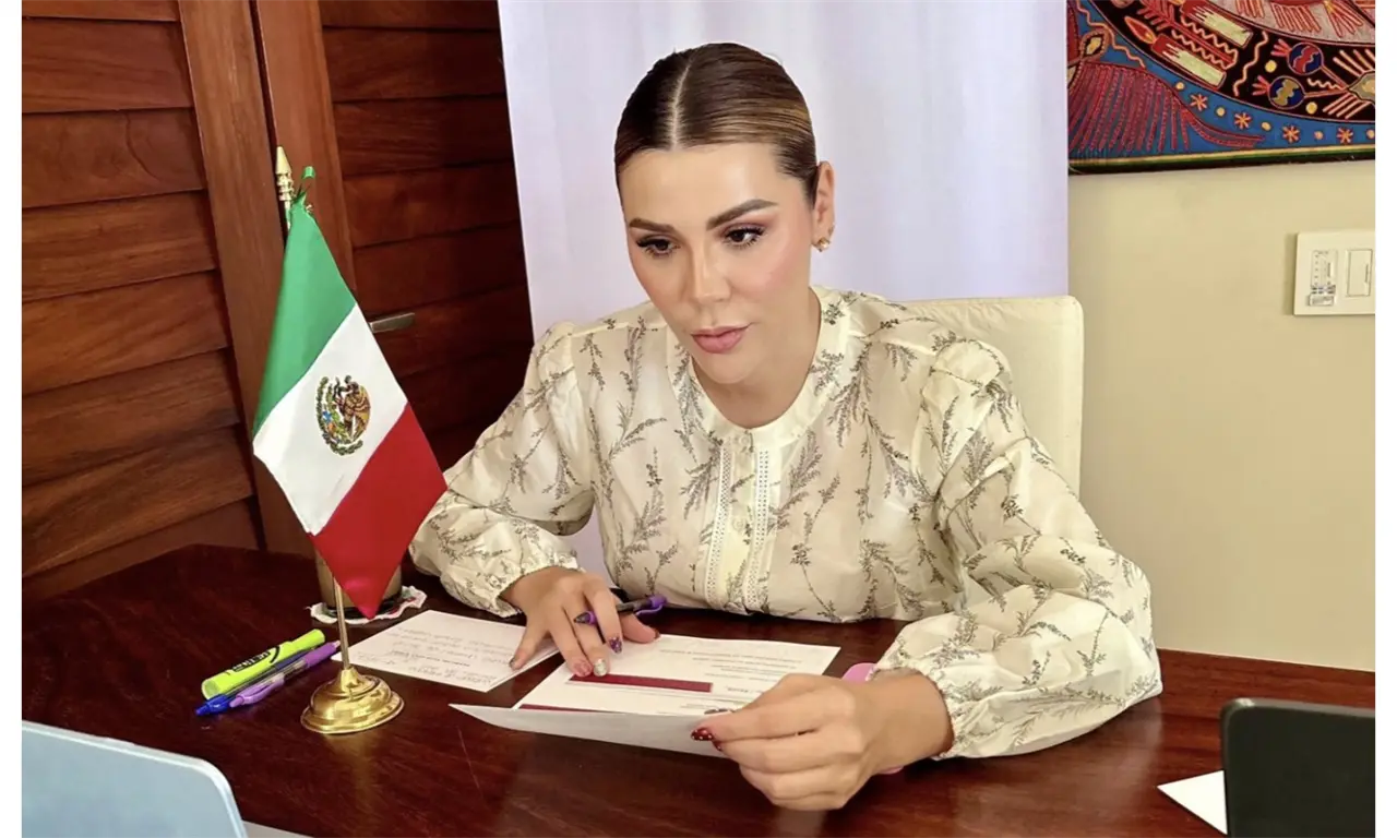  ¿Marina del Pilar ofreció colaborar con el FBI? 