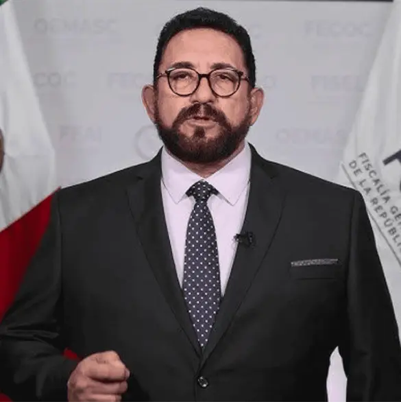 ¿Quién es Ulises Lara? El exfiscal que renunció a la FGR tras seis meses en su cargo ¿Quién es Ulises Lara? El exfiscal que renunció a la FGR tras seis meses en su cargo