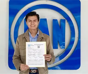 &iquest;Qui&eacute;n es Javier Albarr&aacute;n, el panista que propone un voto familiar que limitar&iacute;a el sufragio de las mujeres?
