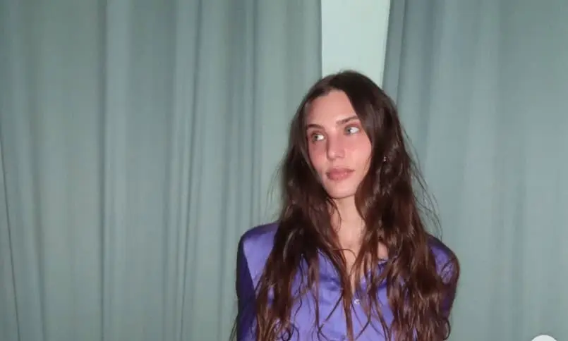 Macarena Achaga inició su carrera como modelo y conductora en Argentina, pero fue en México donde alcanzó mayor reconocimiento como actriz. Ha participado en series y telenovelas como 'Amar a muerte', 'Luis Miguel, la serie' y 'El secreto de la familia Greco'. Su carrera continúa creciendo y hoy es una de las actrices argentinas con mayor proyección en el país. Macarena Achaga inició su carrera como modelo y conductora en Argentina, pero fue en México donde alcanzó mayor reconocimiento como actriz. Ha participado en series y telenovelas como 'Amar a muerte', 'Luis Miguel, la serie' y 'El secreto de la familia Greco'. Su carrera continúa creciendo y hoy es una de las actrices argentinas con mayor proyección en el país.