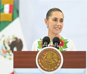 No me vengan con eso: Identifican al funcionario al que Sheinbaum rega&ntilde;&oacute; en visita a Tulum
