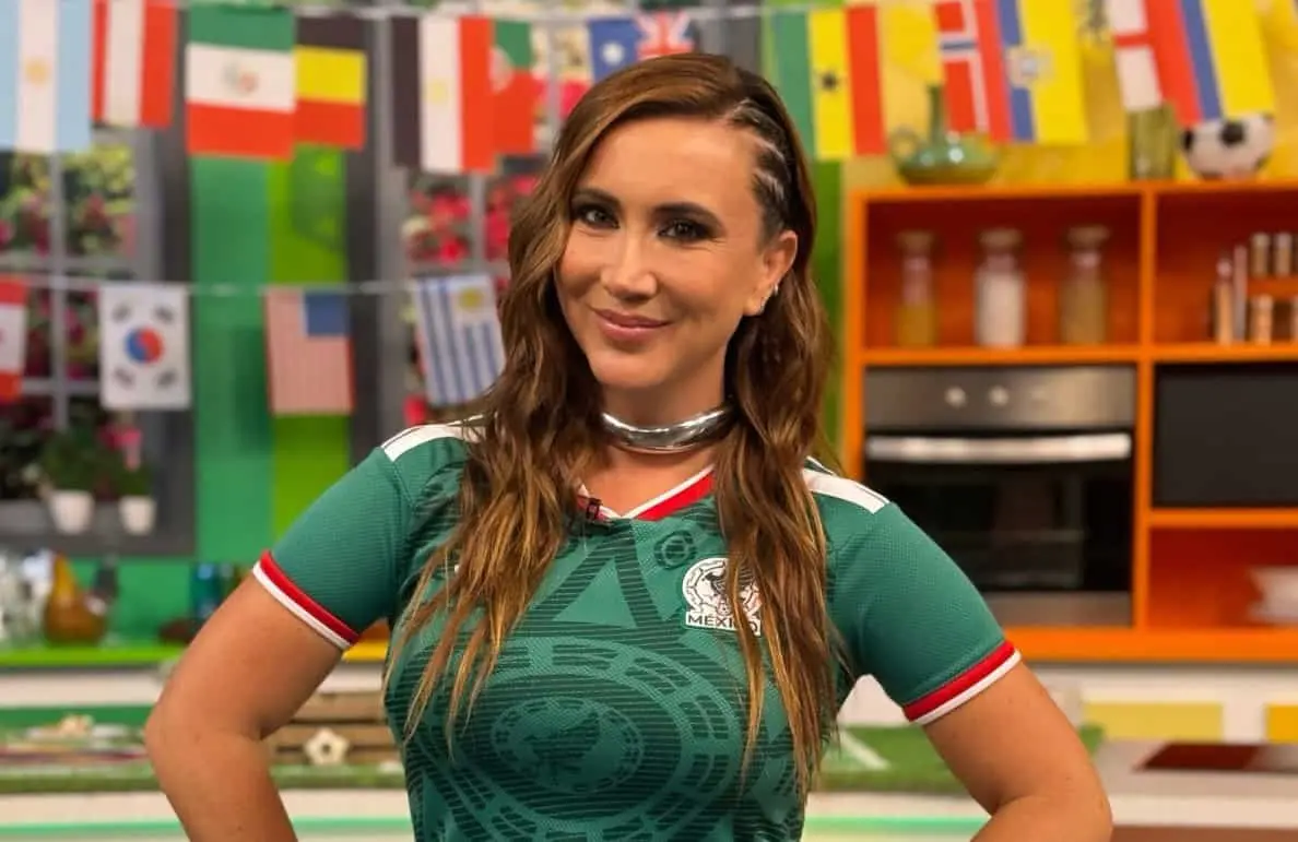 Su participación en 'Me caigo de risa' impulsó aún más su popularidad al mostrar su faceta como comediante. Su participación en 'Me caigo de risa' impulsó aún más su popularidad al mostrar su faceta como comediante.