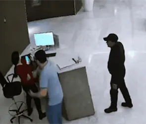 "Solicit&eacute; a gritos que me auxiliara": Recepcionista rompe el silencio y narra c&oacute;mo fue la agresi&oacute;n que vivi&oacute;