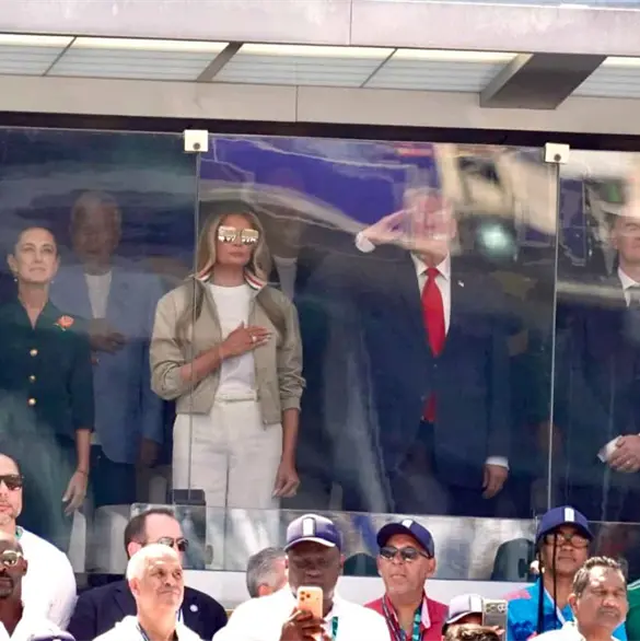 Así fue la aparición de Sheinbaum con Trump, Carney y los reyes de España en la final del Mundial 2026 Así fue la aparición de Sheinbaum con Trump, Carney y los reyes de España en la final del Mundial 2026