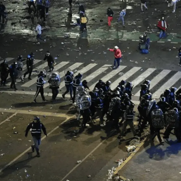Balas de goma, gases y caos: así fueron los disturbios en Argentina tras perder la final del Mundial Balas de goma, gases y caos: así fueron los disturbios en Argentina tras perder la final del Mundial