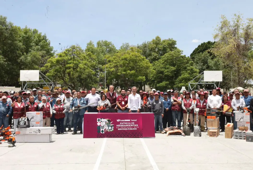 Durante el acto de entrega, el alcalde destacó la importancia de brindar al personal operativo el equipo necesario para desarrollar sus actividades de forma adecuada y segura. RRSS.