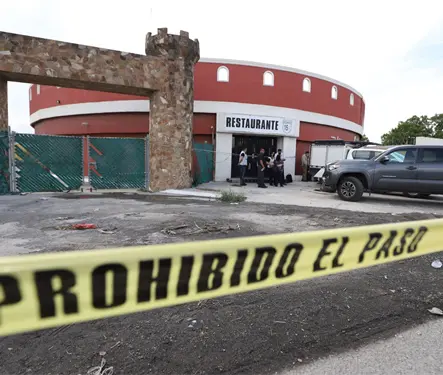 Influencers encuentran cuerpo en el Motel Nueva Castilla, donde fue hallada Debanhi Escobar Influencers encuentran cuerpo en el Motel Nueva Castilla, donde fue hallada Debanhi Escobar