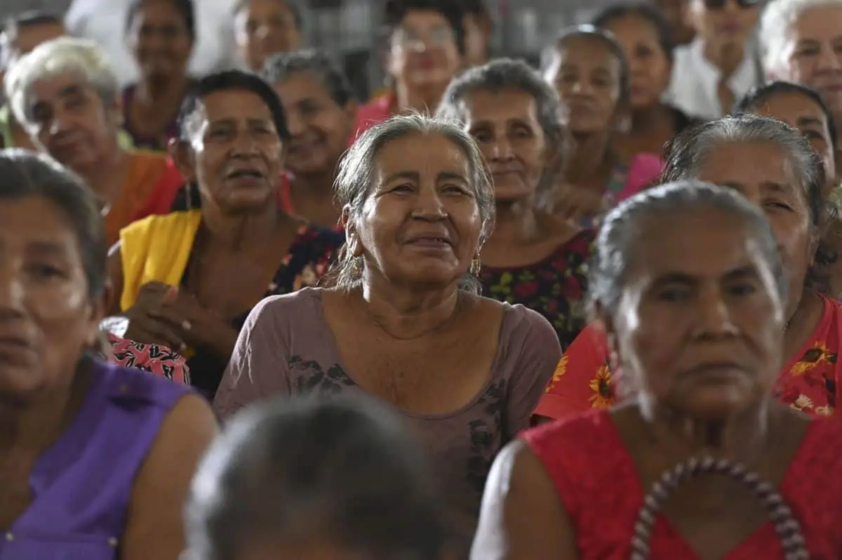 Las mujeres incorporadas a Mujeres del Bienestar que cumplen 65 años pasan automáticamente al programa de Pensión para el Bienestar de las Personas Adultas Mayores, sin necesidad de realizar un nuevo trámite. Cuartoscuro.