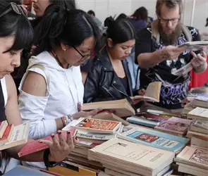 &iexcl;Desde 10 pesos! &iquest;Cu&aacute;ndo y d&oacute;nde ser&aacute; el Gran Remate de Libros, Discos y Pel&iacute;culas 2026 en CDMX?