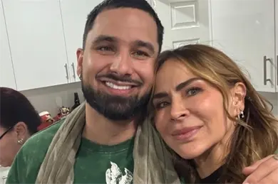 La ambulancia lleg&oacute; tarde: Ayl&iacute;n Mujica rompe en llanto en plena entrevista por la muerte de su hijo