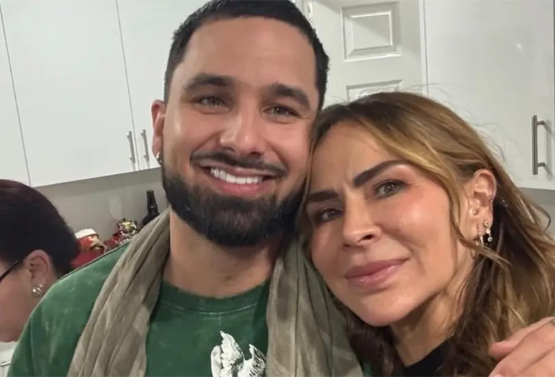 Aylín Mujica y su hijo Aylín Mujica y su hijo