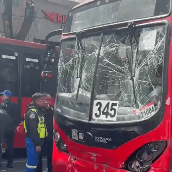 Choque de Metrob&uacute;s en Insurgentes: revelan identidad de las 16 personas lesionadas