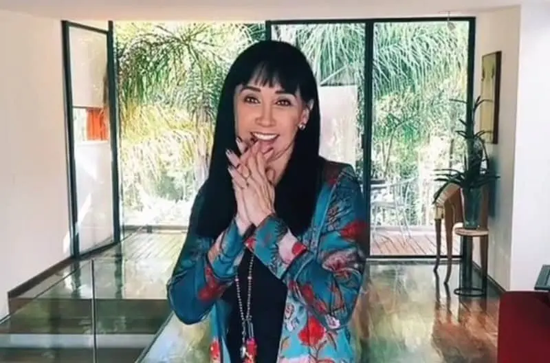 La propia cantante participó en la decoración de la casa, incorporando piezas de arte y objetos con valor sentimental. La propia cantante participó en la decoración de la casa, incorporando piezas de arte y objetos con valor sentimental.
