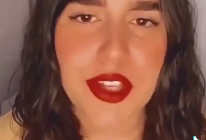 Influencers argentinos se dicen europeos, pero la p&aacute;gina de su gobierno los contradice.