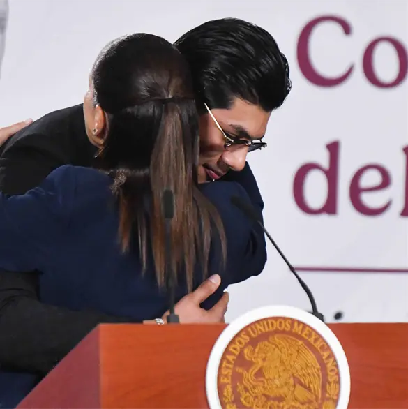 "Sí robaba, pero no combis": ¿quién es "El Bogueto", el cantante mexicano que estuvo en la mañanera de Sheinbaum? "Sí robaba, pero no combis": ¿quién es "El Bogueto", el cantante mexicano que estuvo en la mañanera de Sheinbaum?