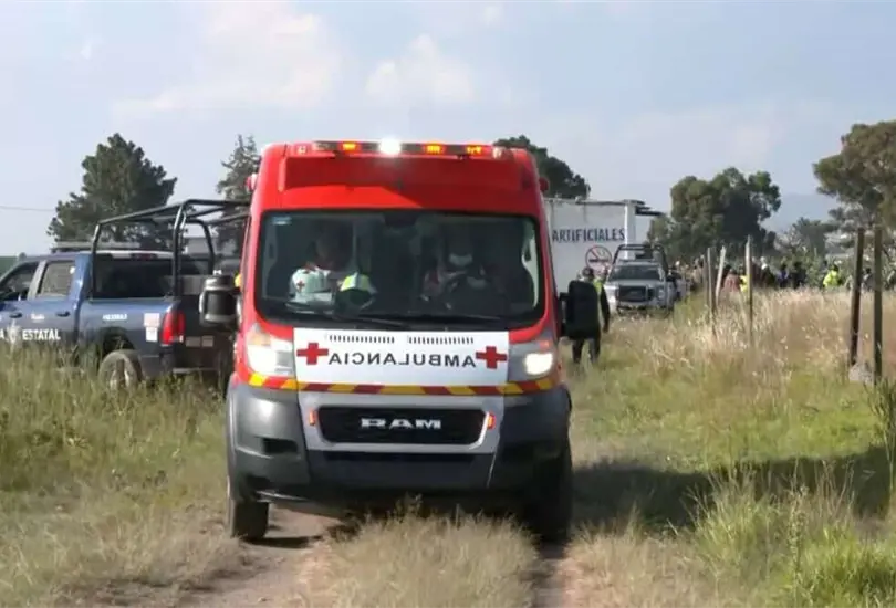 Vecinos reportaron un fuerte estruendo y una columna de humo tras la explosi&oacute;n de un polvor&iacute;n en Chalco.