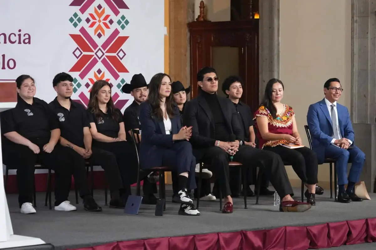¿Quién es El Bogueto, el cantante de Neza que apareció junto a Claudia Sheinbaum? Cuartoscuro.