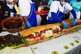 Alcald&iacute;a Venustiano Carranza busca romper r&eacute;cord Guinness con torta de 100 metros