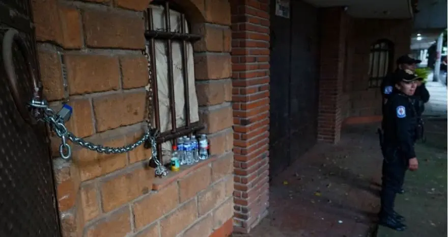 Los invasores entran a los domicilios, cambian las chapas y después llegan con papeles diciendo que son los propietarios. Especial