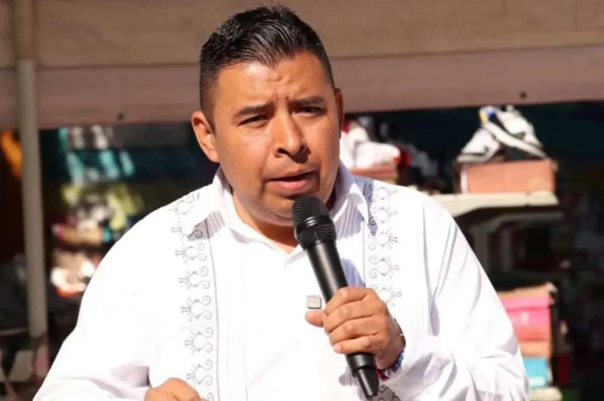  El alcalde de Temoac fue asesinado en la Presidencia Municipal; la SSPC investigaba sus posibles nexos con grupos delictivos. 