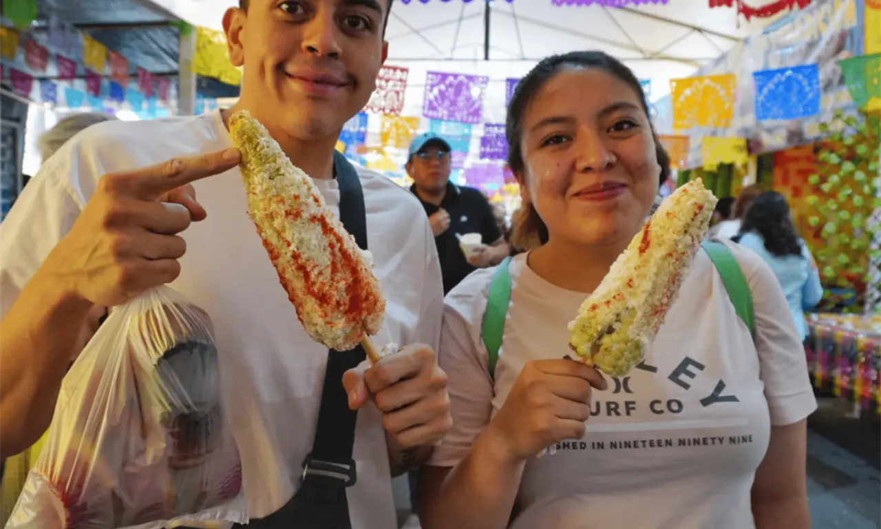  Desde tortillas recién hechas hasta bebidas y postres preparados con este cereal, el evento mostrará la versatilidad de un alimento que ha acompañado a México desde tiempos prehispánicos y que continúa siendo protagonista en la cocina nacional. 